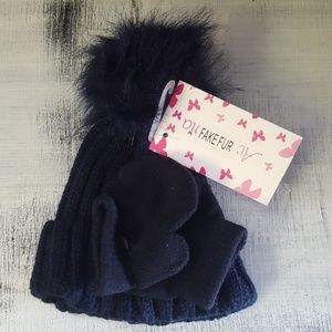 Baby hat and mittins